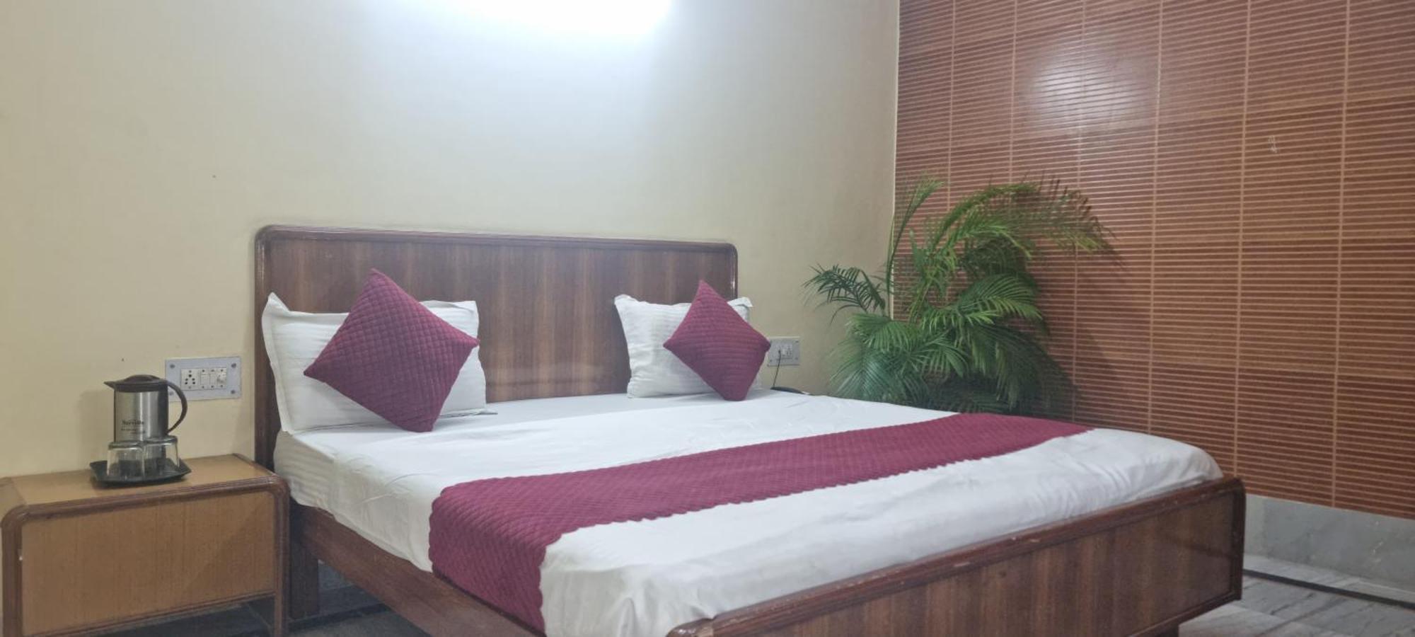 Hotel Har Ki Pauri By Around Stays Haridwār Dış mekan fotoğraf
