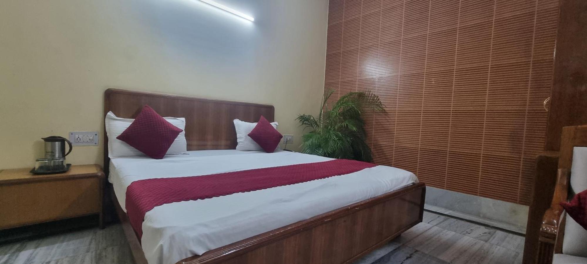 Hotel Har Ki Pauri By Around Stays Haridwār Dış mekan fotoğraf