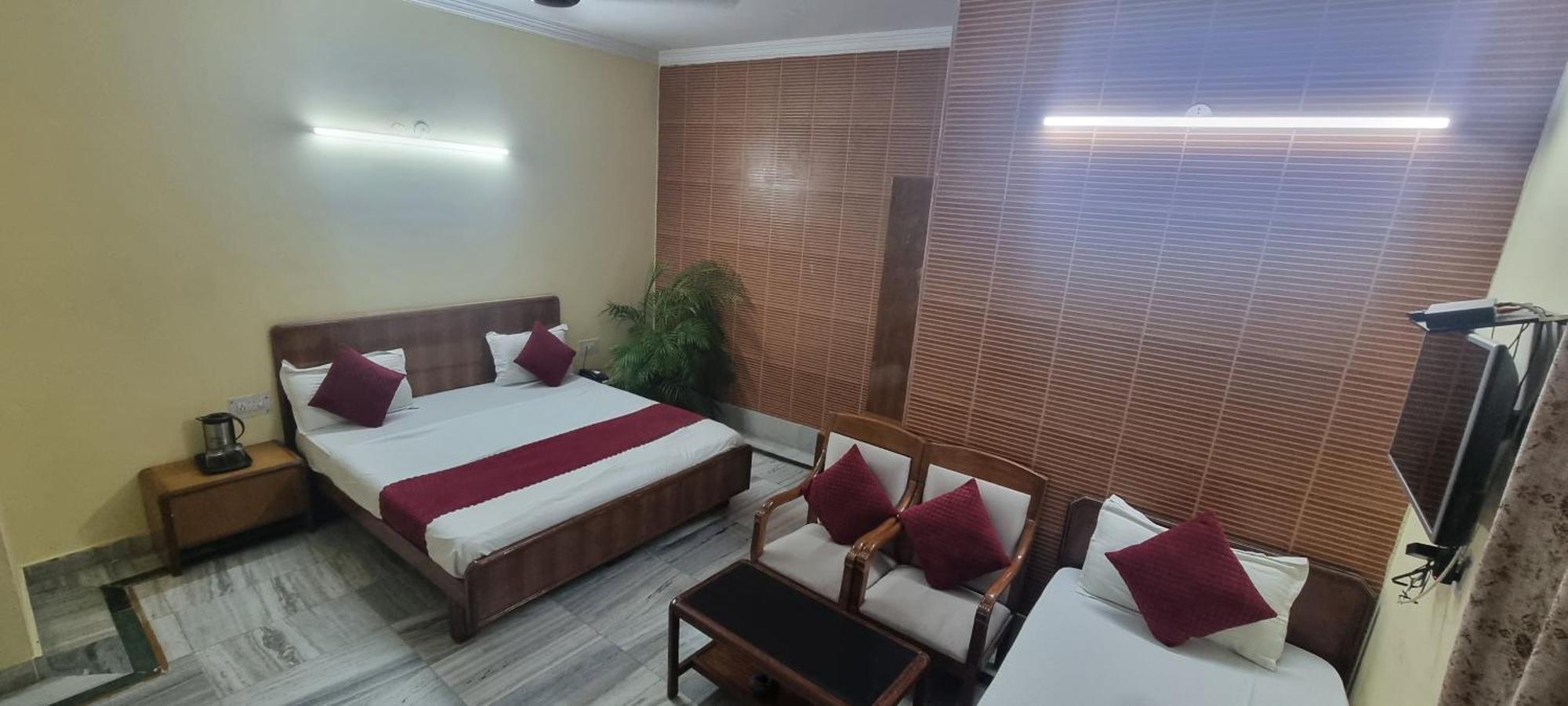 Hotel Har Ki Pauri By Around Stays Haridwār Dış mekan fotoğraf
