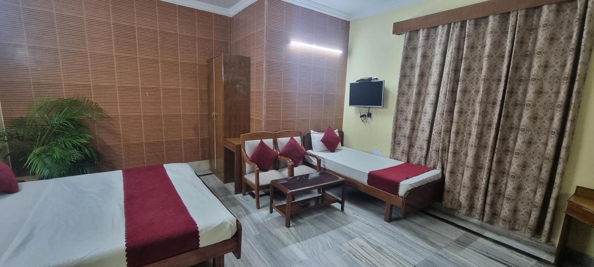 Hotel Har Ki Pauri By Around Stays Haridwār Dış mekan fotoğraf
