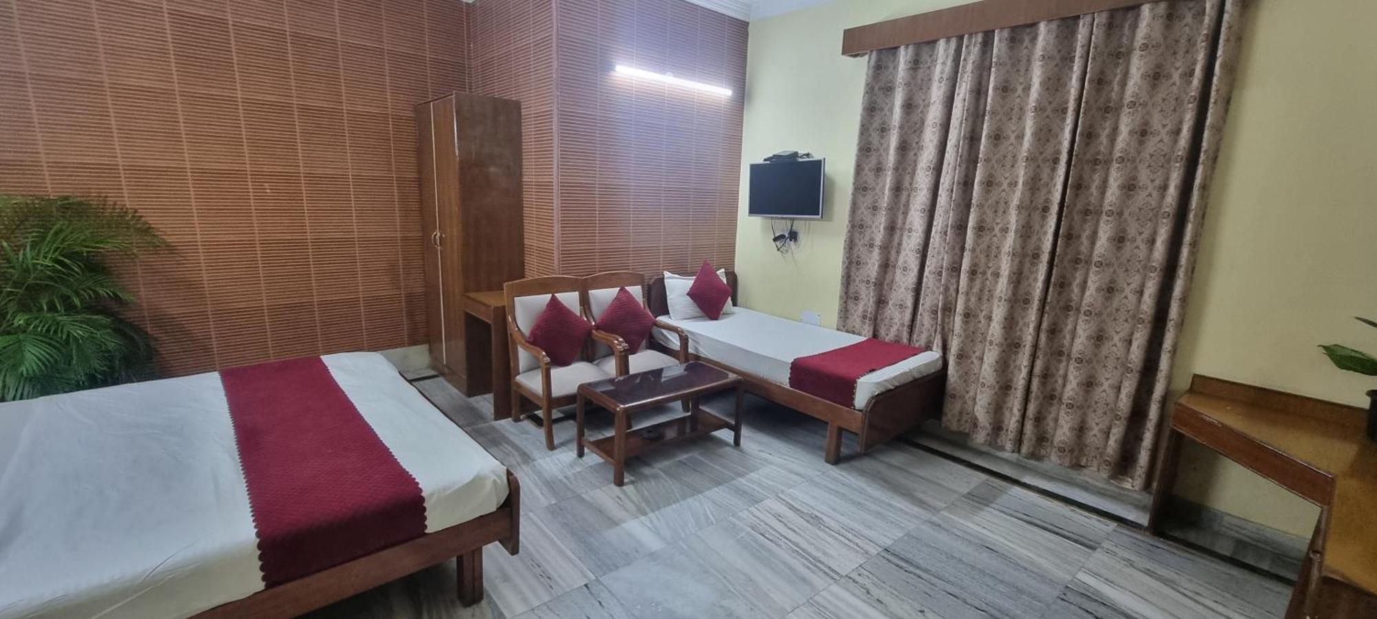 Hotel Har Ki Pauri By Around Stays Haridwār Dış mekan fotoğraf