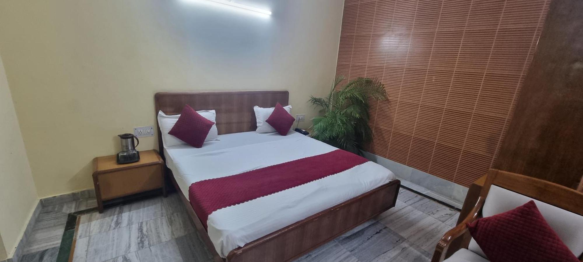 Hotel Har Ki Pauri By Around Stays Haridwār Dış mekan fotoğraf