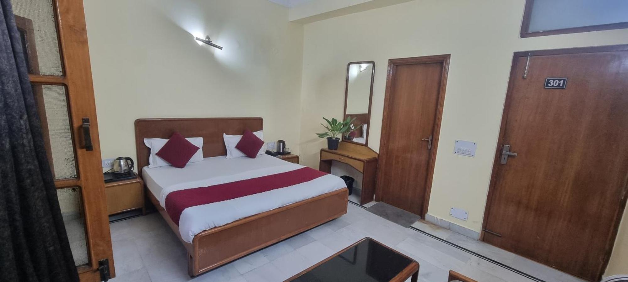 Hotel Har Ki Pauri By Around Stays Haridwār Dış mekan fotoğraf