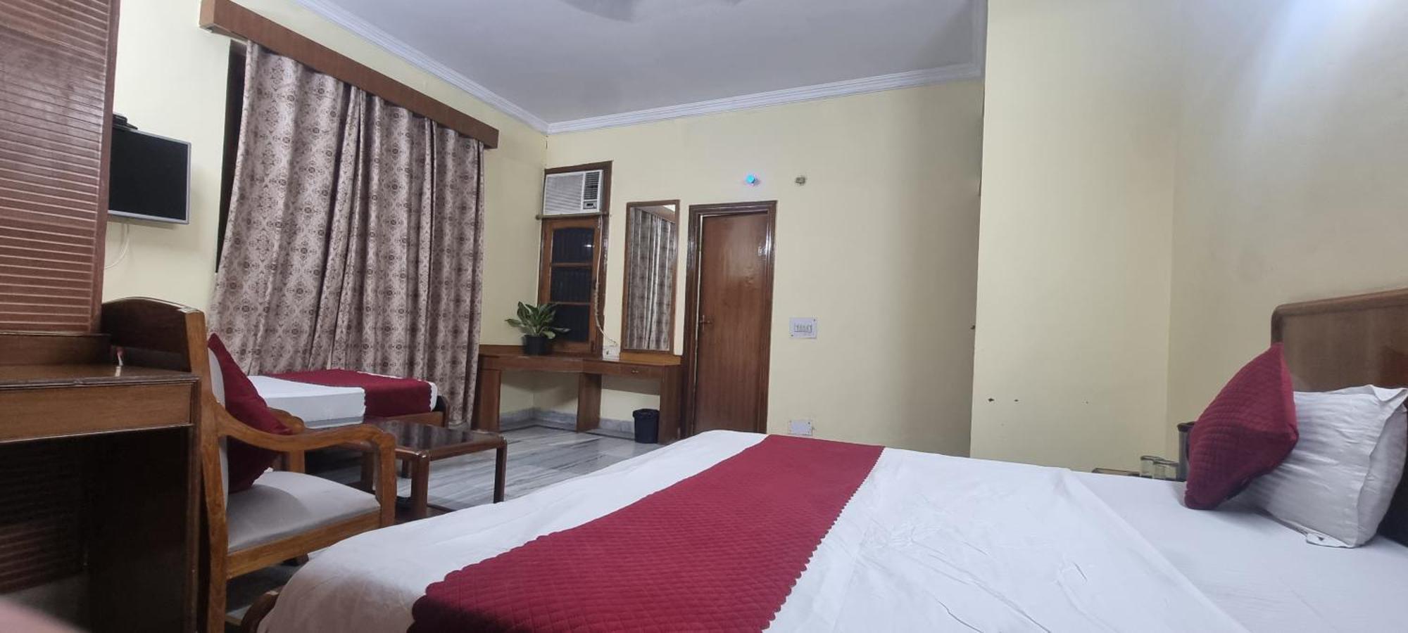 Hotel Har Ki Pauri By Around Stays Haridwār Dış mekan fotoğraf