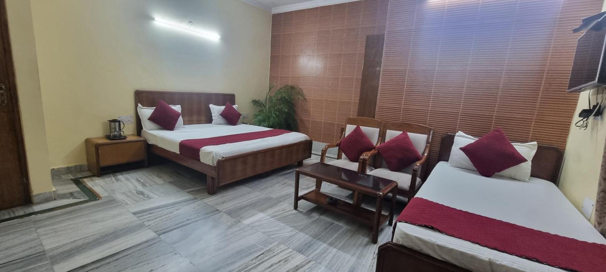 Hotel Har Ki Pauri By Around Stays Haridwār Dış mekan fotoğraf