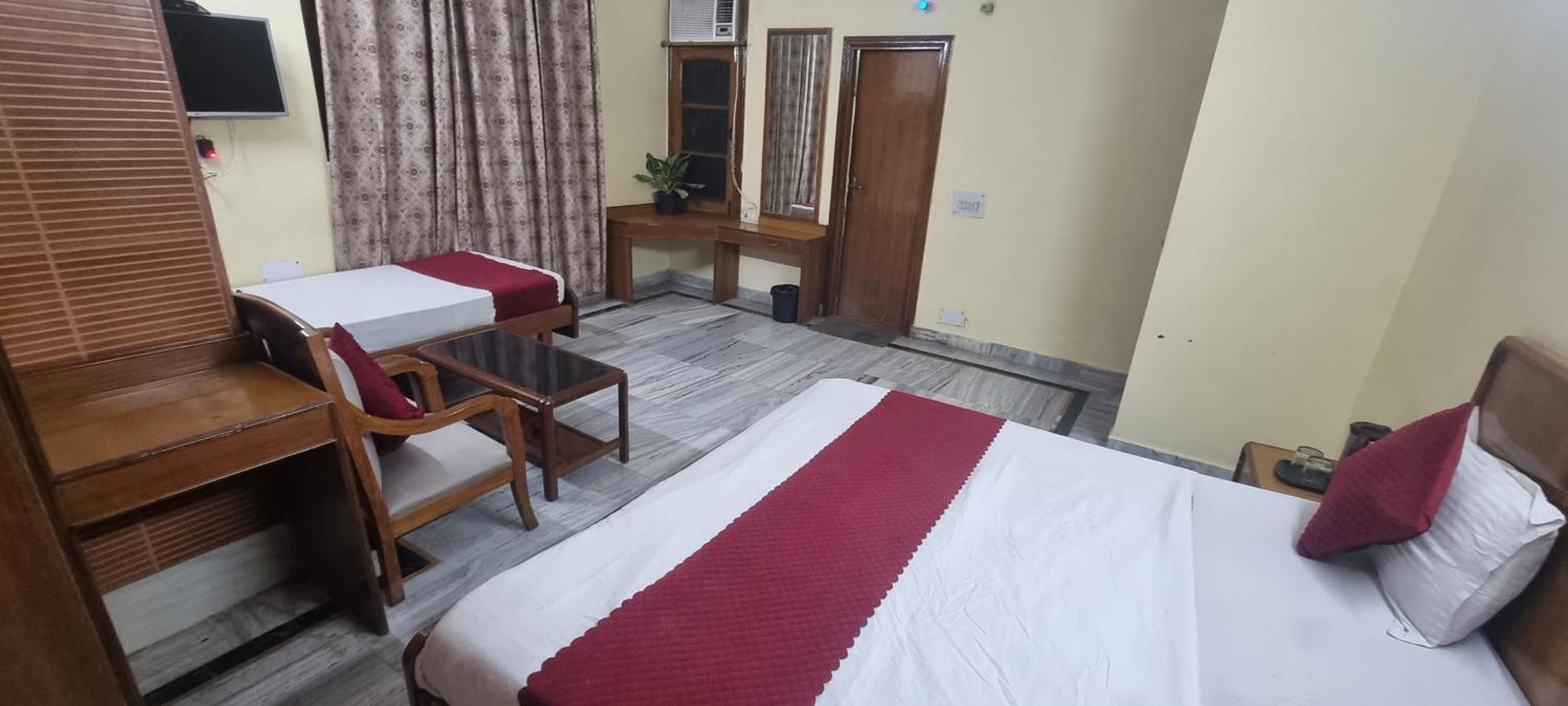 Hotel Har Ki Pauri By Around Stays Haridwār Dış mekan fotoğraf