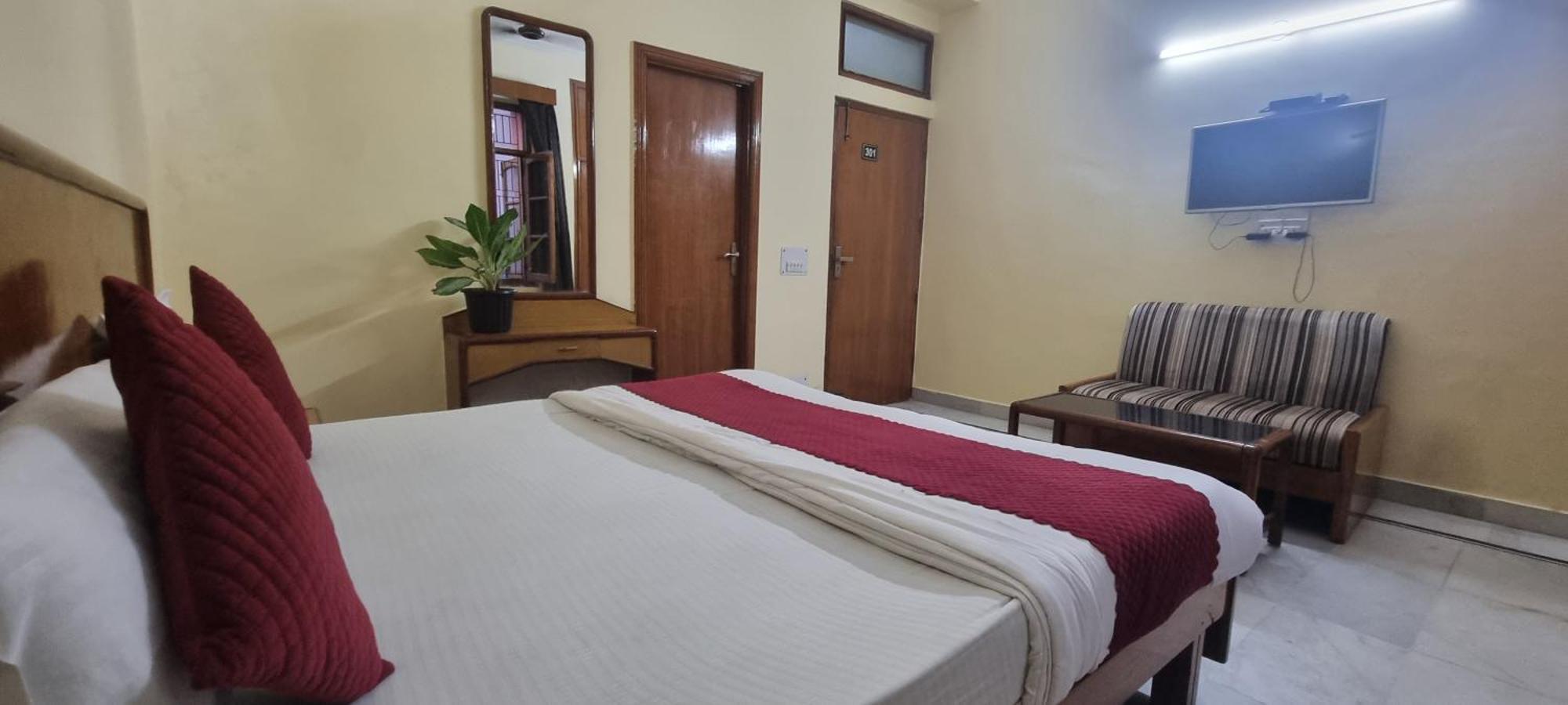 Hotel Har Ki Pauri By Around Stays Haridwār Dış mekan fotoğraf